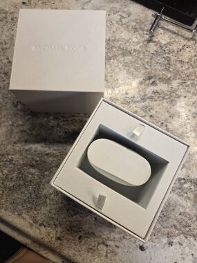 Michael Kors White Watch Presentation Box with Oval Cushion